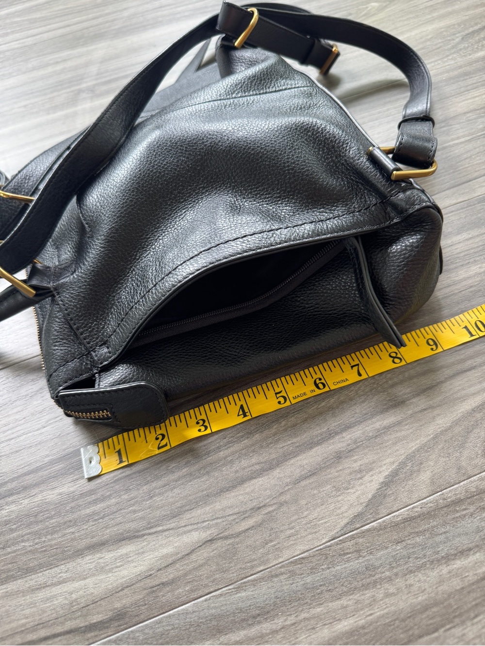 Fossil Black Leather Backpack with Gold Hardware - Picture 9 of 9